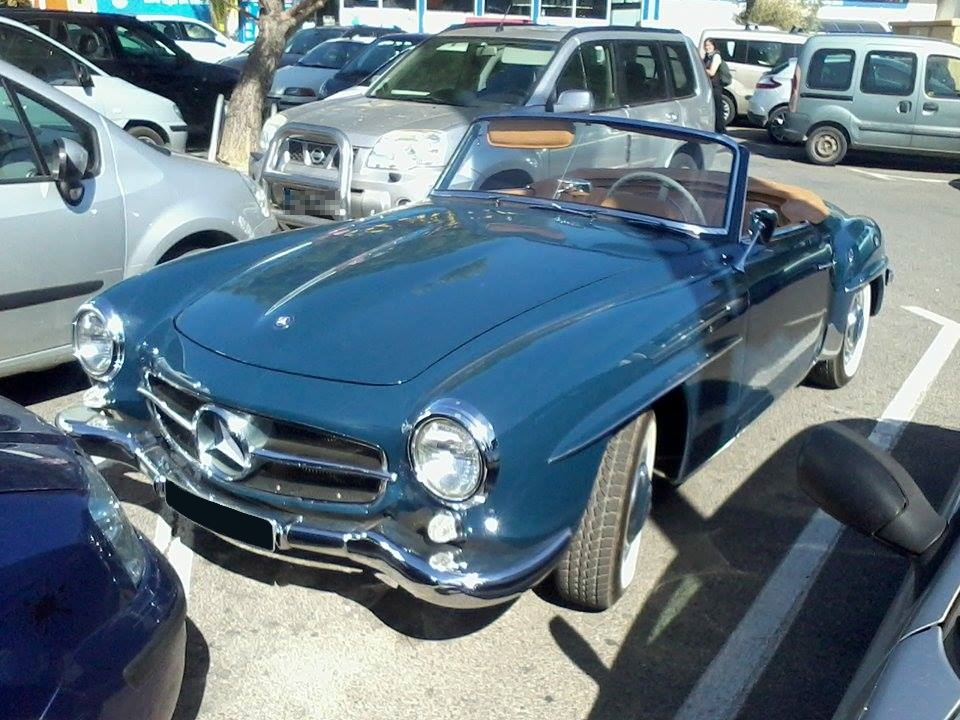 Vue dans la rue : Mercedes 190 SL