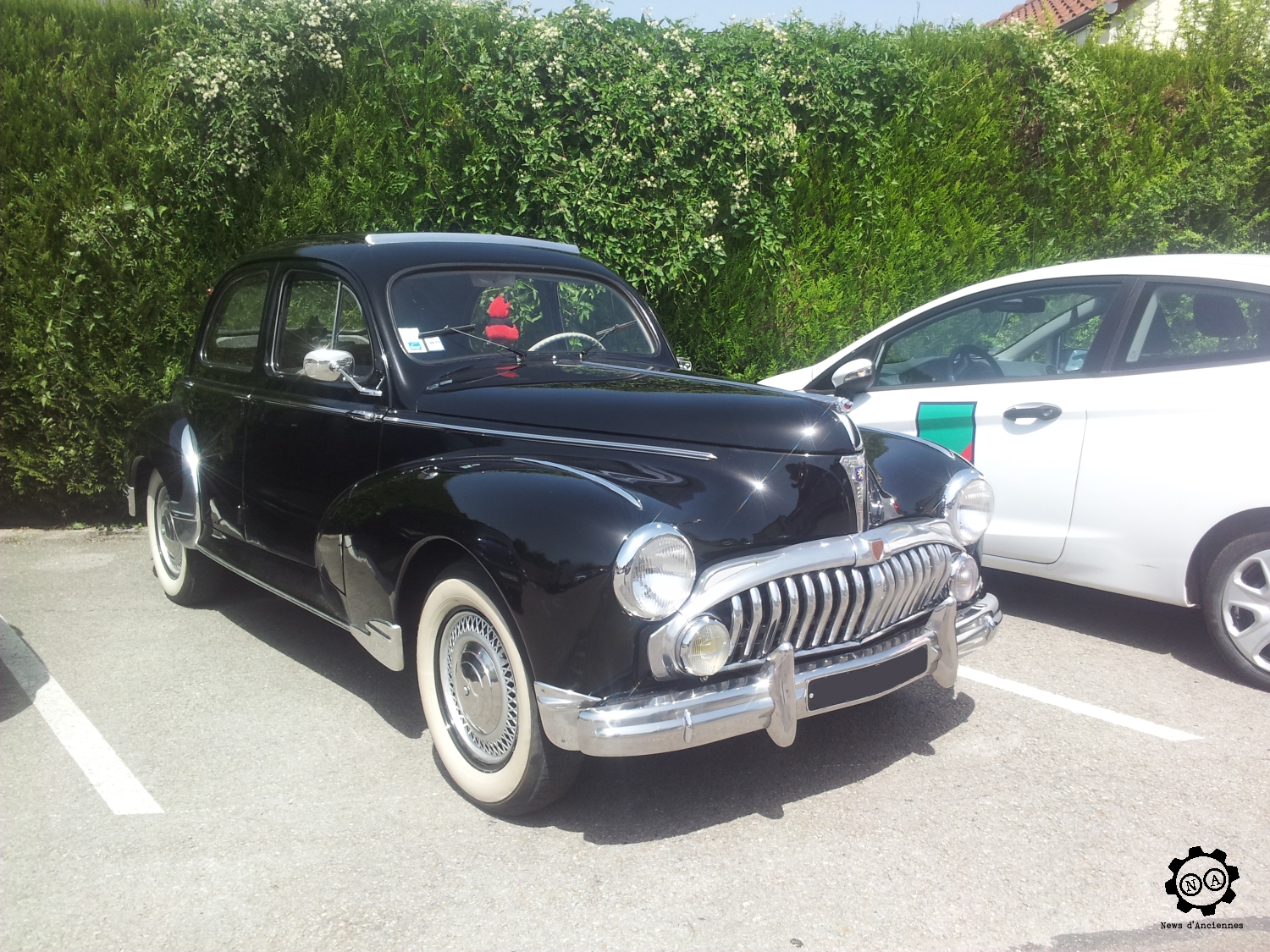 Vue dans la rue : Peugeot 203