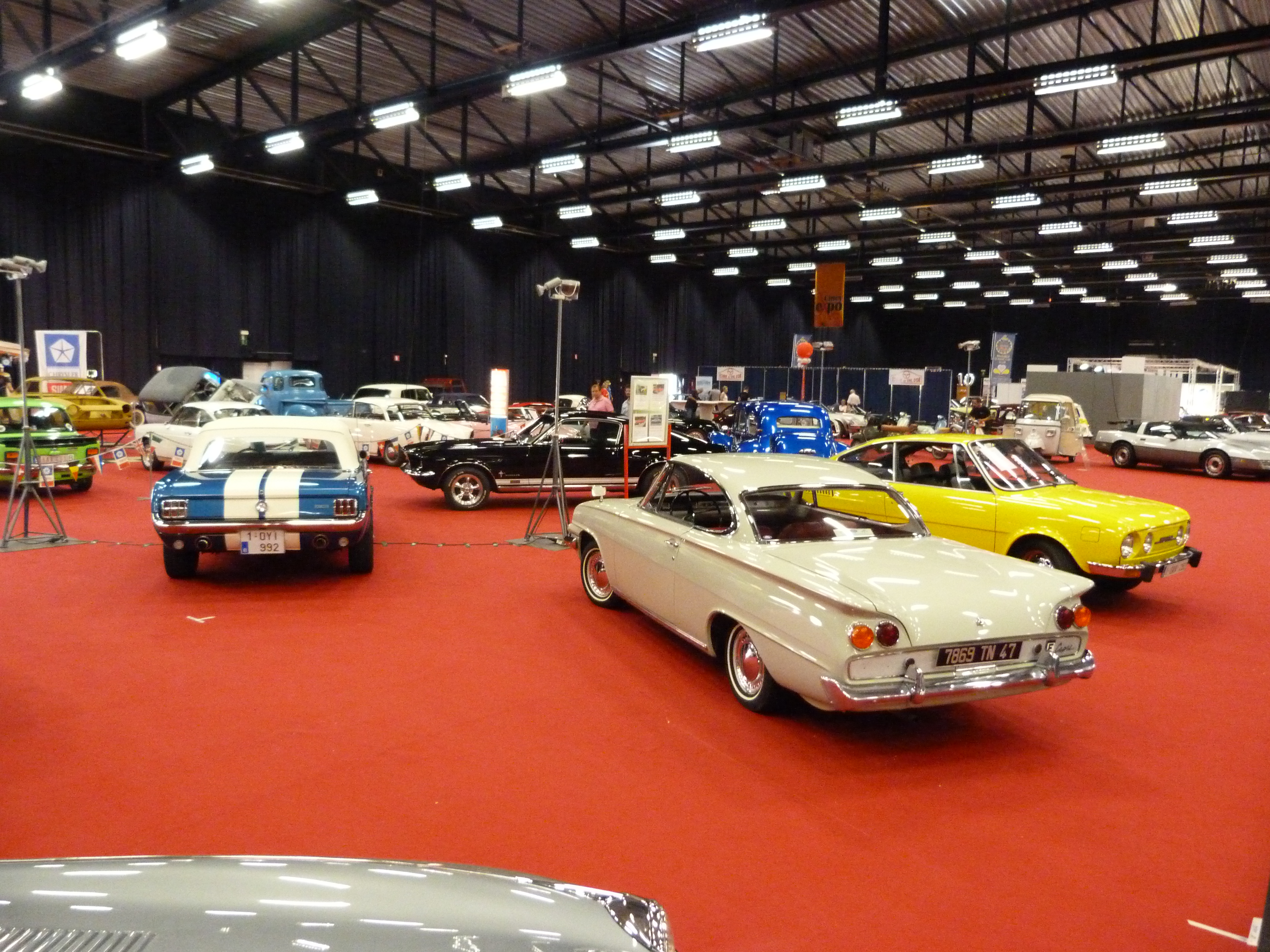 Retromoteur Ciney 2014 : Début de la deuxième journée.