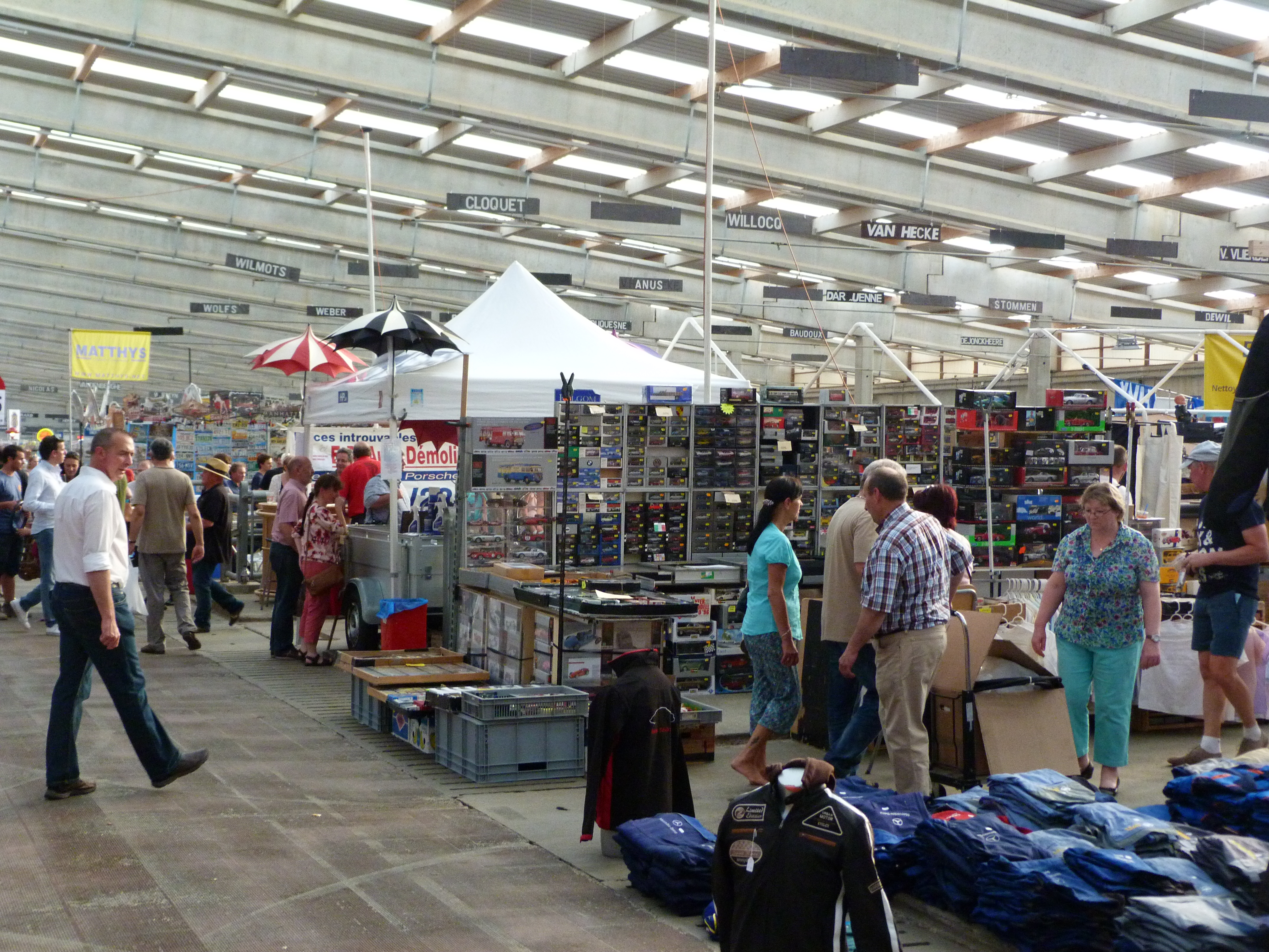 Retromoteur Ciney 2014 : La halle