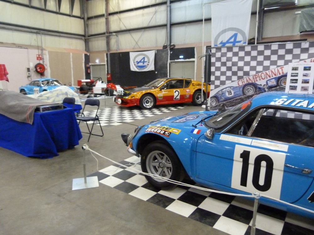 Auto Moto Retro Rouen Live : Du beau chez les Clubs