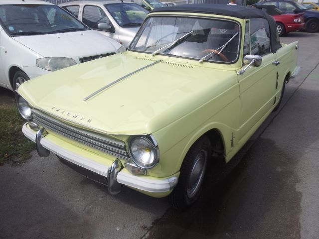 Vue dans la rue : Triumph Herald 13/60 Cabriolet