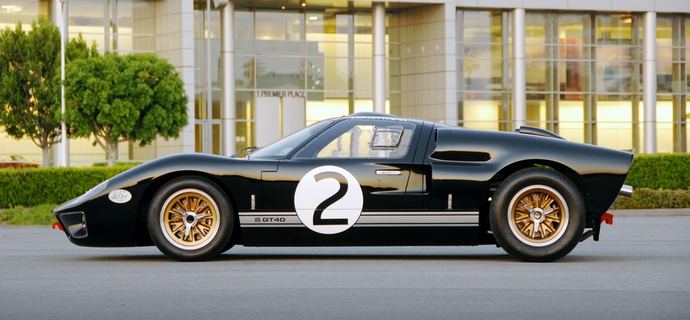 Trois Shelby mythiques exposées à Retromobile