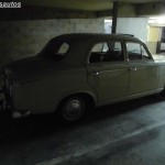 363b2557f4- Peugeot 403