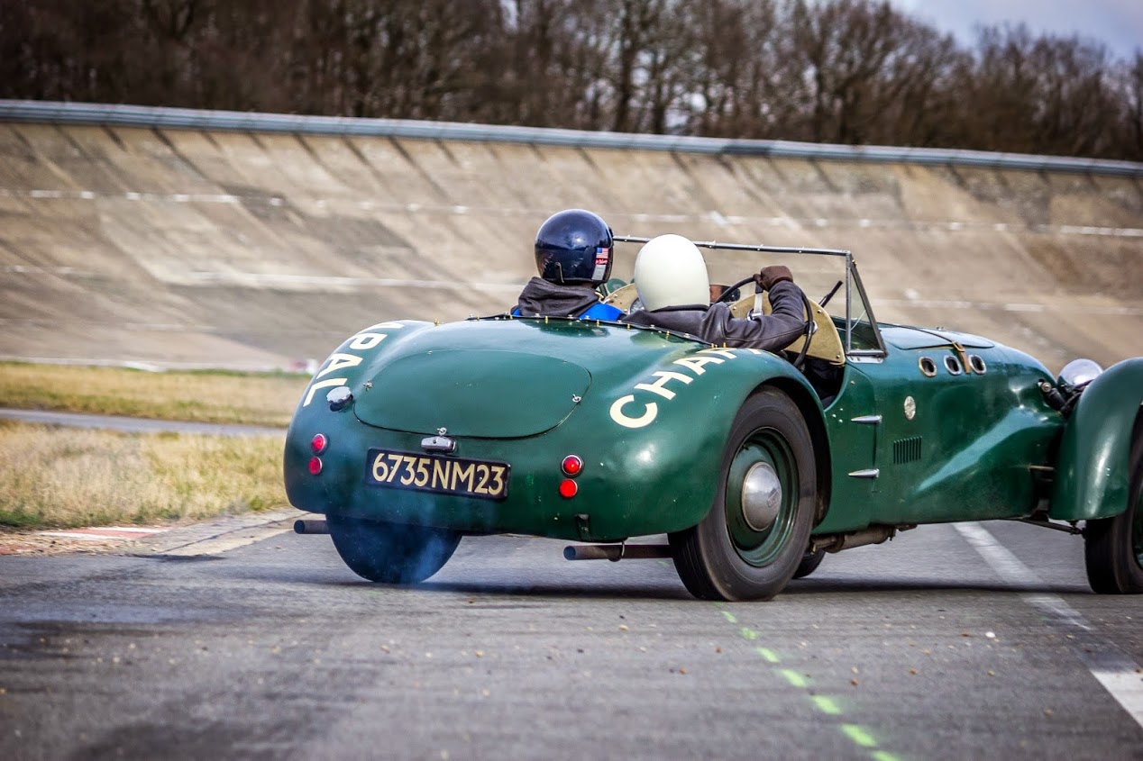 On a testé pour vous : un roulage à Montlhéry en Allard J2