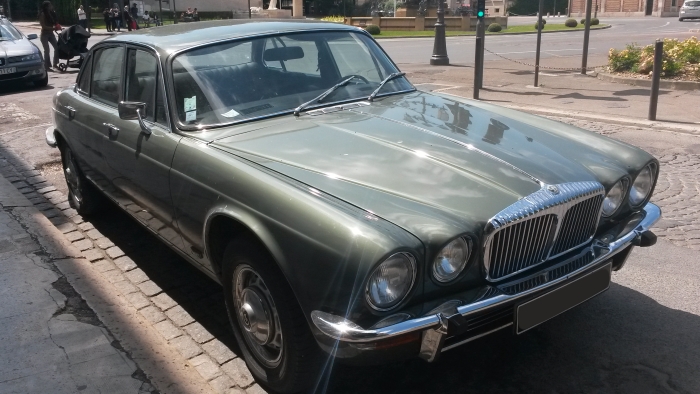 Vue dans la rue : Daimler Sovereign