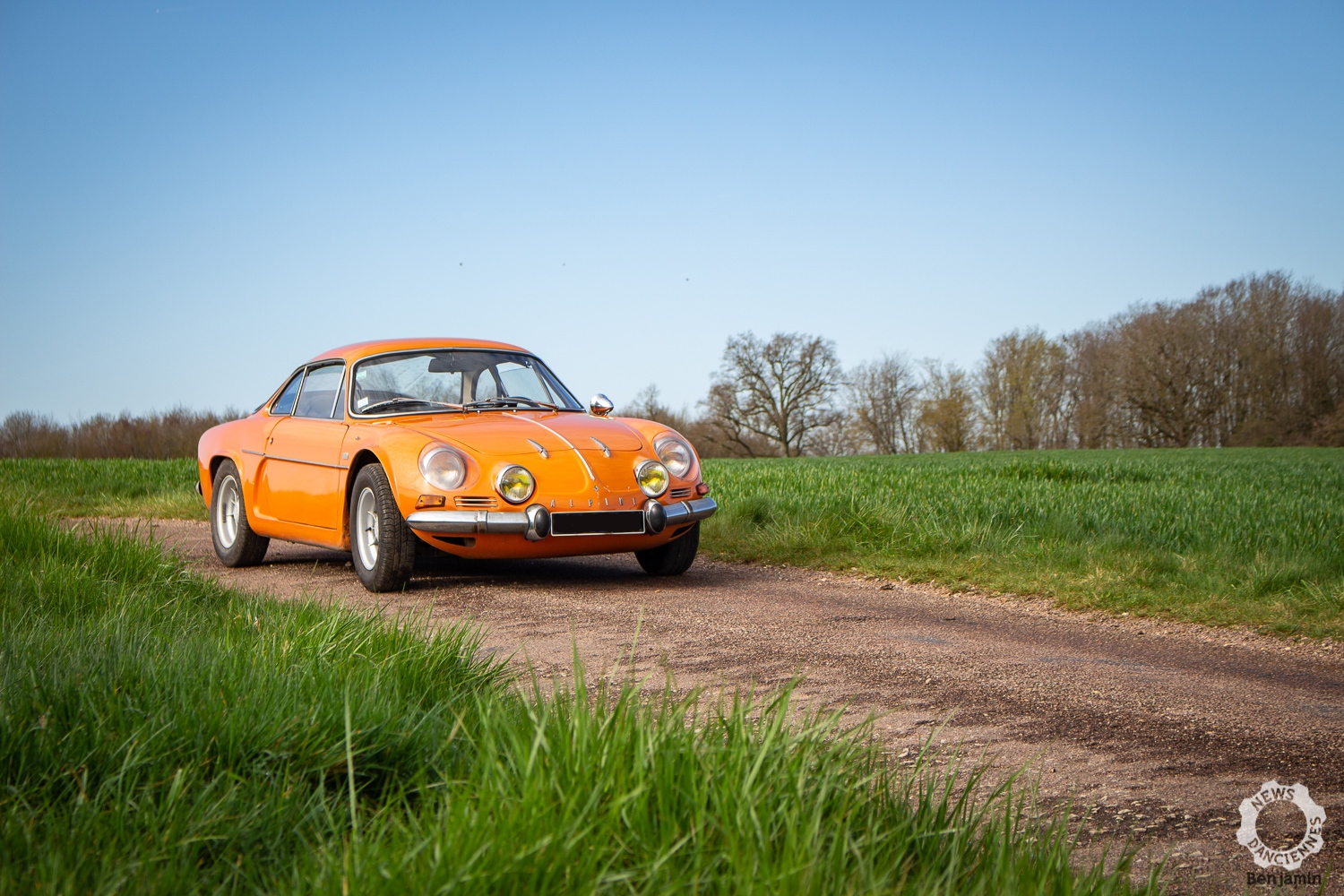 Au volant de la mythique berlinette Alpine A110