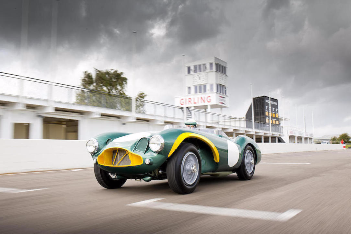 The Aston Martin works sale : Bonhams persiste dans le monomarque
