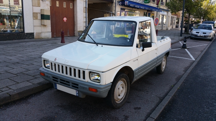 Vue dans la rue : une rare Teihol Tangara