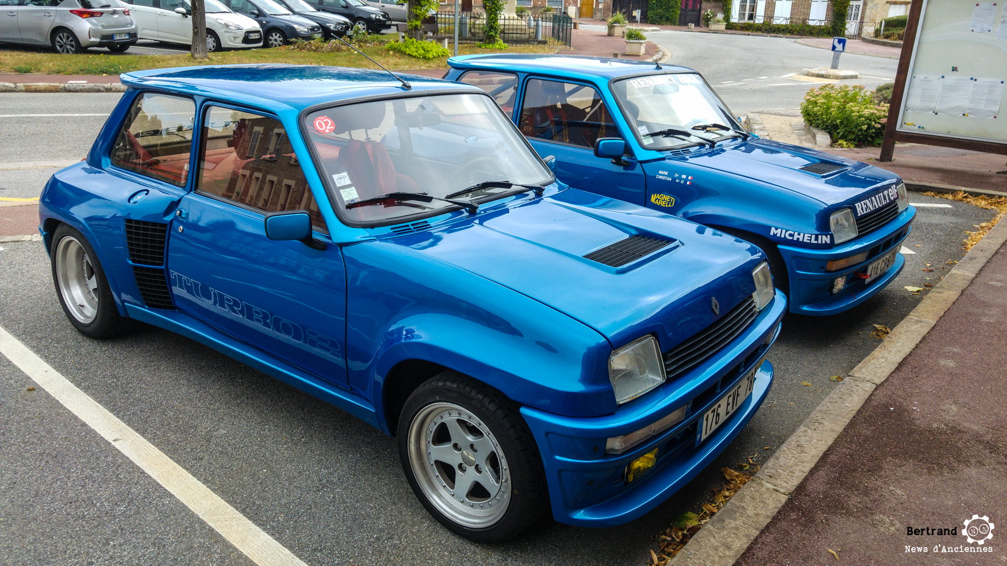 Vues Dans la Rue un Dimanche, les Renault 5 Turbo 2 vont par 2…