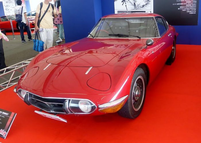 Toyota 2000 GT deuxième face avant- Toyota 2000 GT