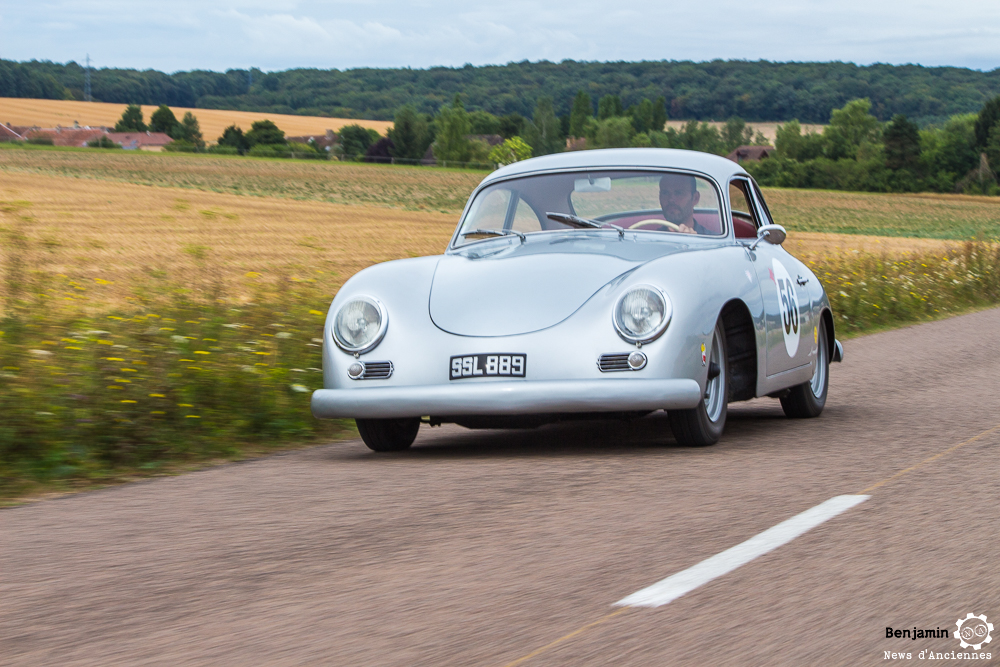 Mamie Fait du Sport, Au Volant d&rsquo;une Porsche 356