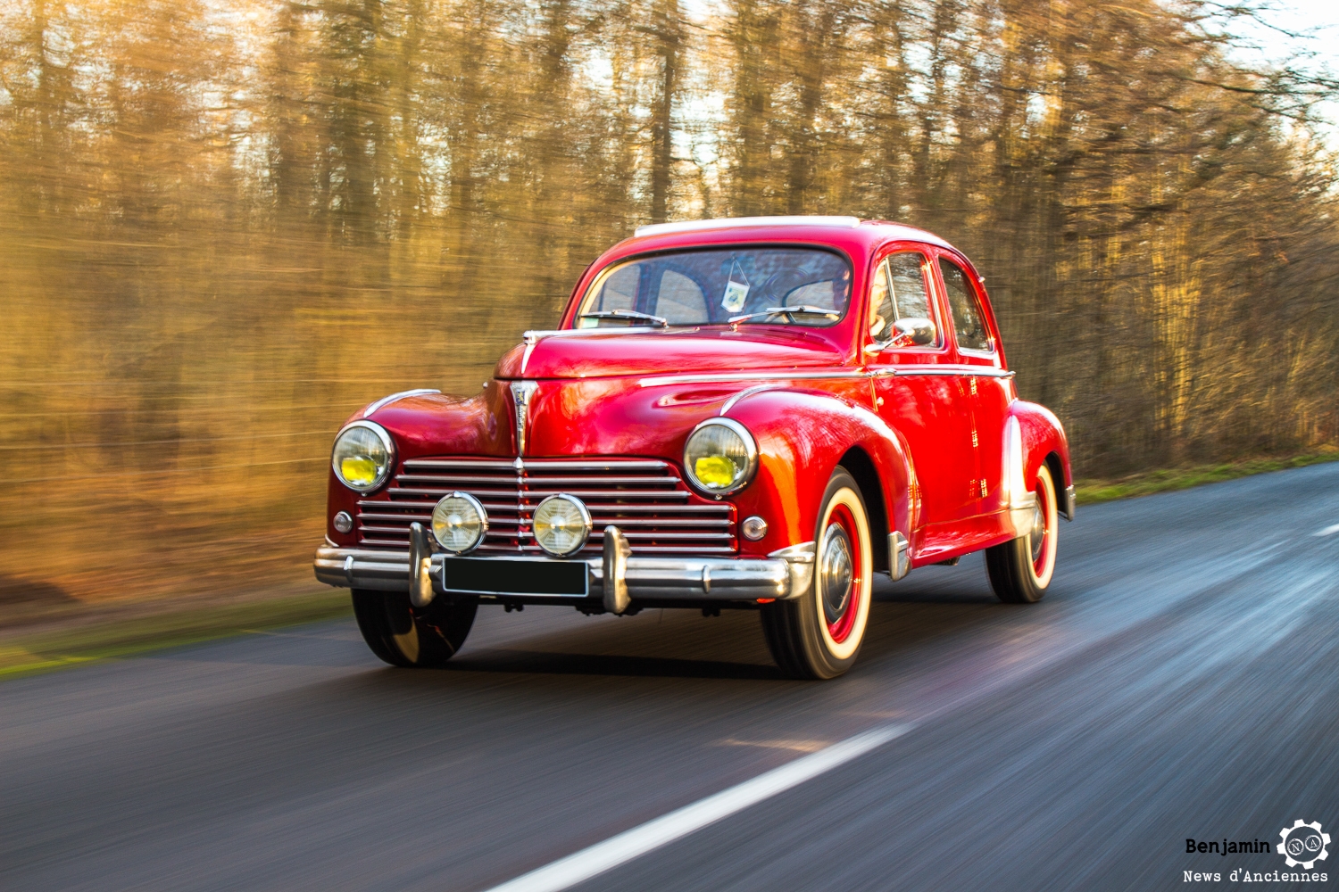 Au volant d&rsquo;une Peugeot 203, la populaire qui rêvait d&rsquo;amérique