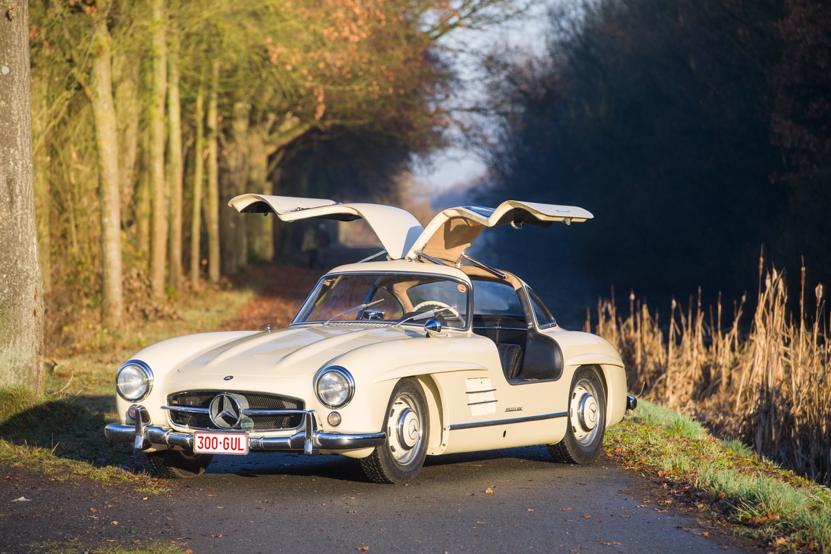 114 1956 Mercedes-Benz 300 SL Papillon ©Artcurial_Dirk de Jager