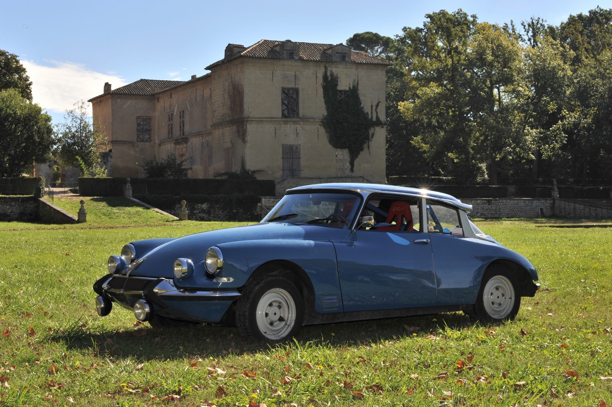 37 1969 Citroën DS 21 Coupé Rallye raccourci ©Artcurial