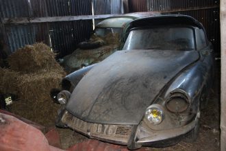 43 1965 Citroën DS 19 cabriolet ©Artcurial-