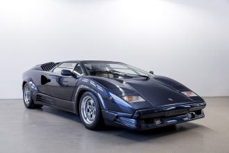59 1989 Lamborghini Countach LP 5000 QV 25e ©Artcurial-
