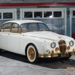 Bonhams à Greenwich Jaguar MkII The Golden Jaguar-