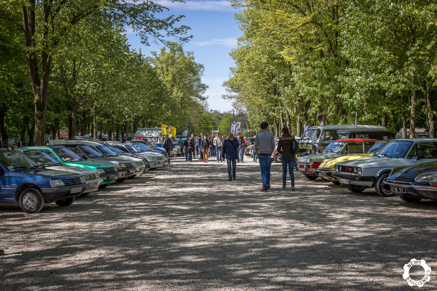 Les Anciennes Ont Profité du Soleil à Chalons