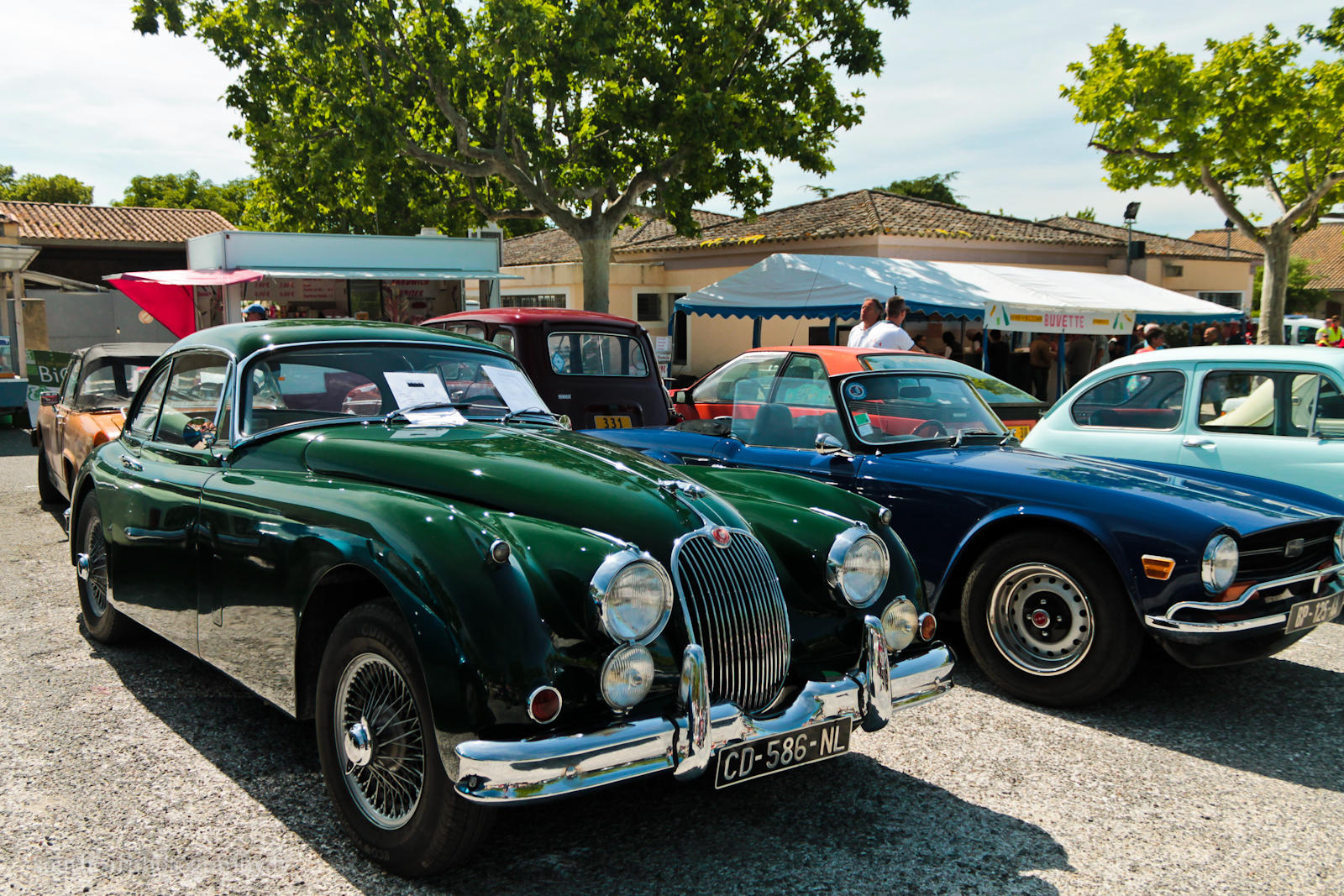 Pujaut Auto Rétro, du soleil et de la convivialité