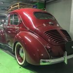Renault 4CV dans le parking 4- Renault 4CV