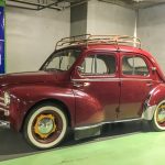 Renault 4CV dans le parking 5- Renault 4CV
