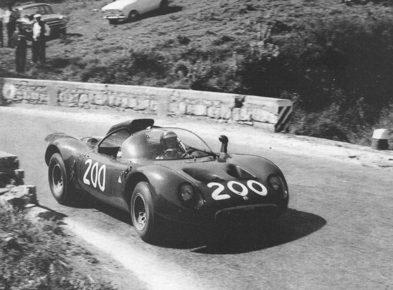 Alfa romeo 33 2 équipage Russo Todaro en 1967- Alfa Romeo Tipo 33
