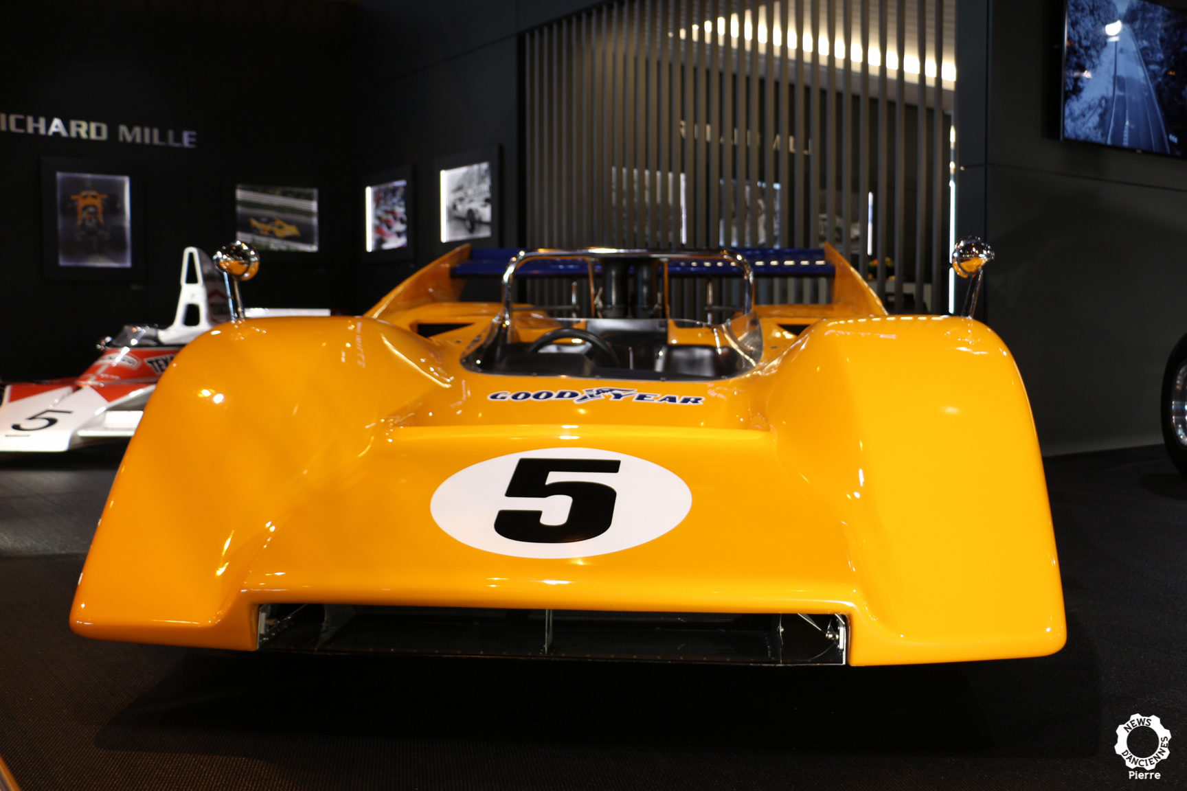 Retromobile 2018, les constructeurs étrangers, et une touche d&rsquo;orange