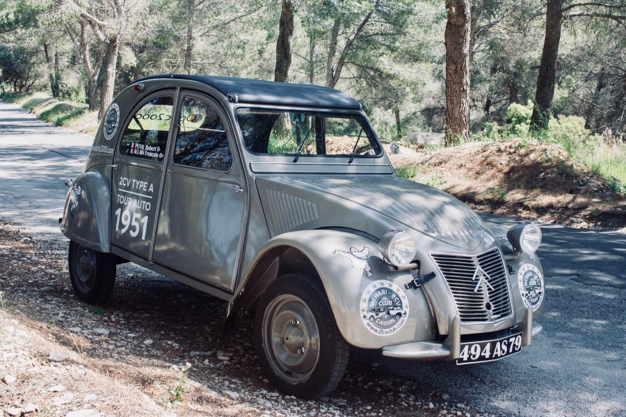 A partir de demain vous pourrez voir une 2CV sur le Tour Auto !