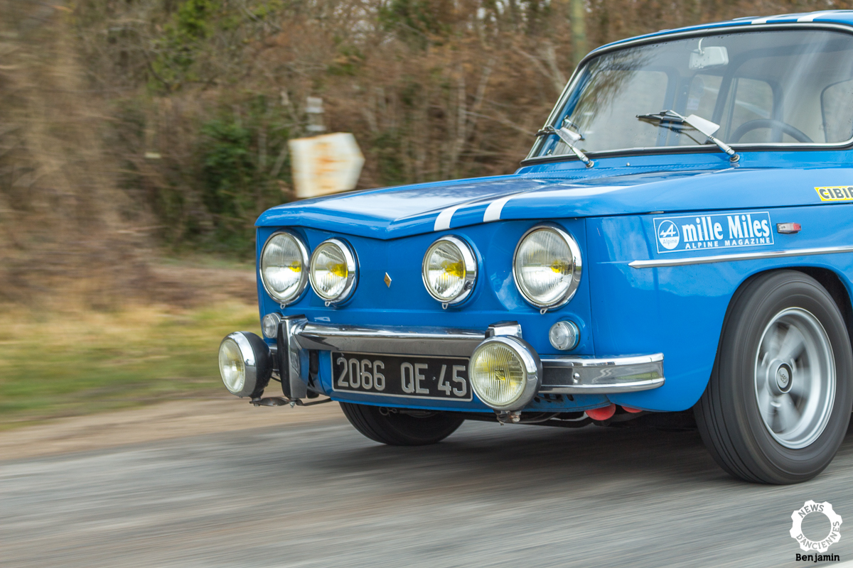 R8 Gordini par Benjamin pour News dAnciennes 65- bris de glace