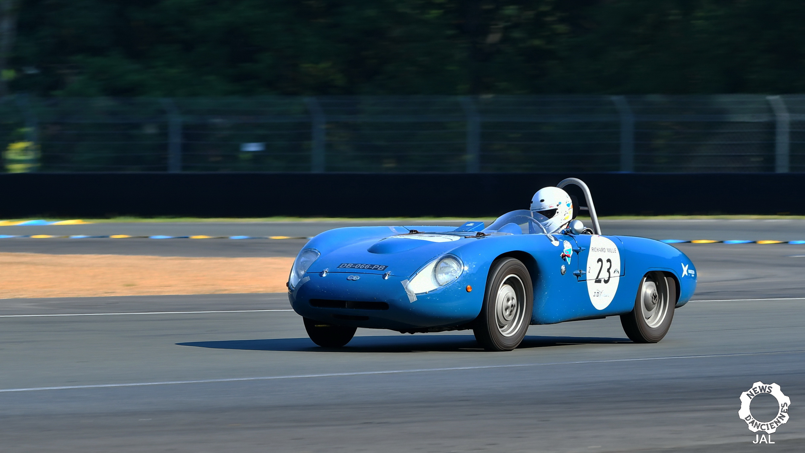 Le Mans Classic 2018 Grid 2 48-