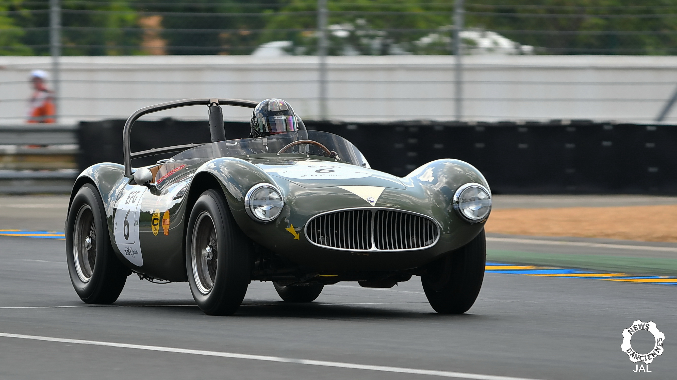 Le Mans Classic 2018 Grid 2 57-