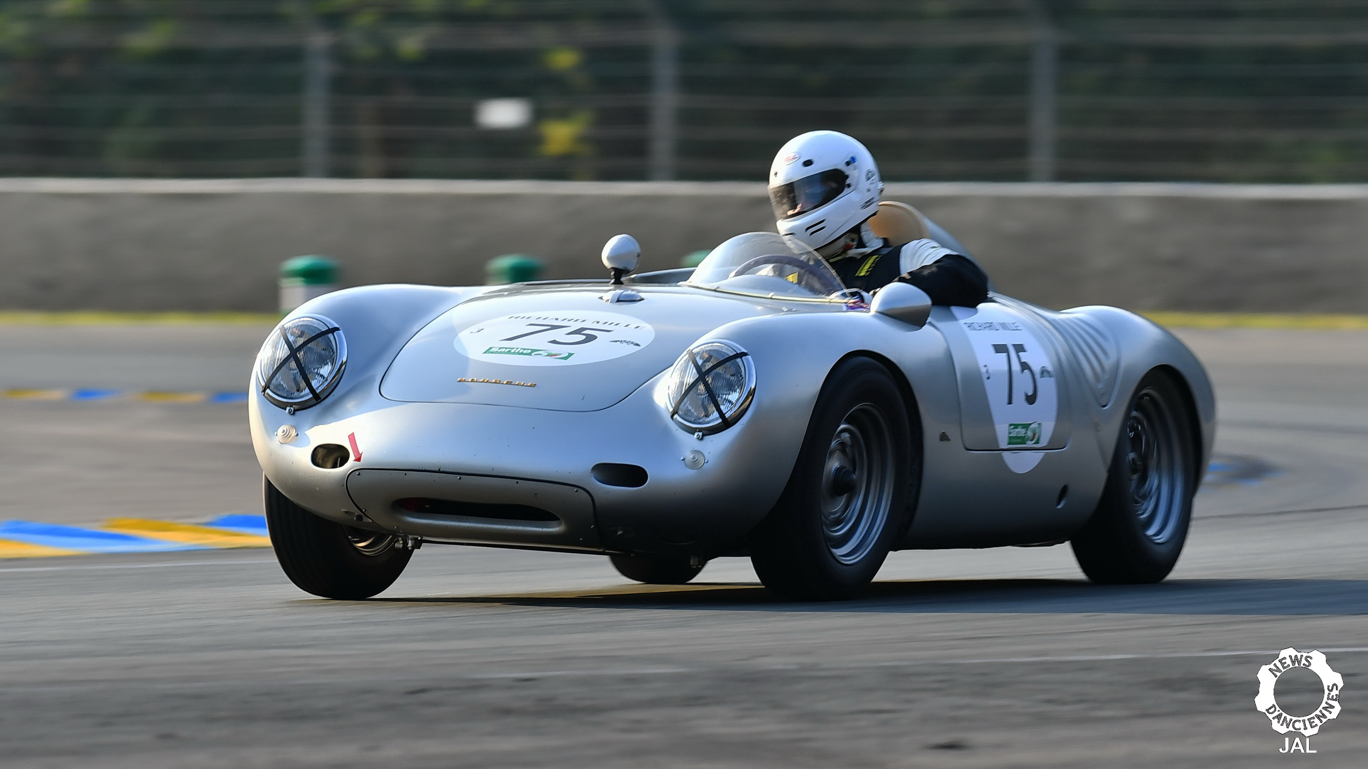 Le Mans Classic 2018 Grid 3 40-