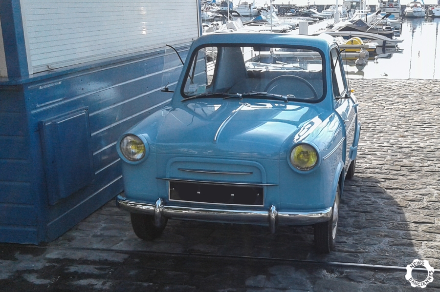 Vue dans la Rue : une Vespa 400, une française au nom italien