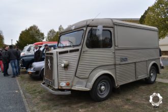 Les dérouillés fêtent les septuagénaires 2 CV et 203 Marc Newsdanciennes oct 2018 1 1-