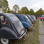 Les dérouillés fêtent les septuagénaires 2 CV et 203 Marc Newsdanciennes oct 2018 58-