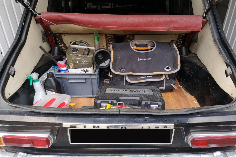 Les Outils à Avoir dans son Auto… sans remplir le coffre !