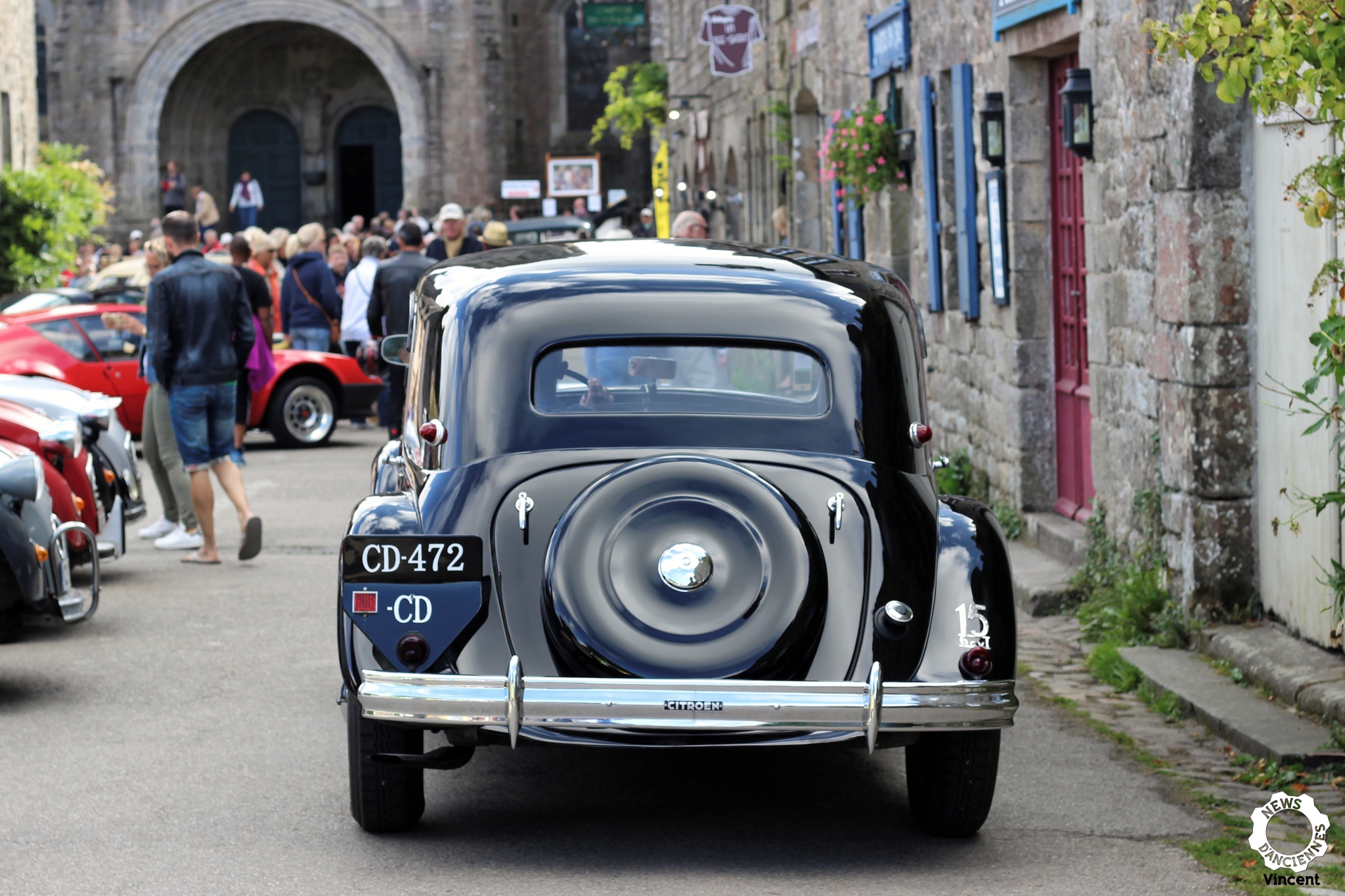 Exposition et baptêmes en anciennes à Locronan Classic 2019
