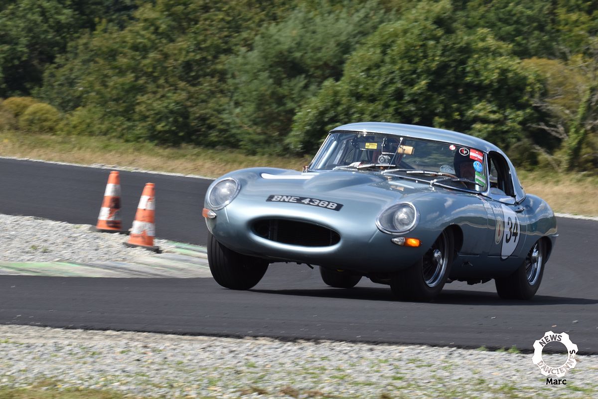 Le Circuit de Fay de Bretagne s&rsquo;offre un nouvel enrobé, et les anciennes en profitent !