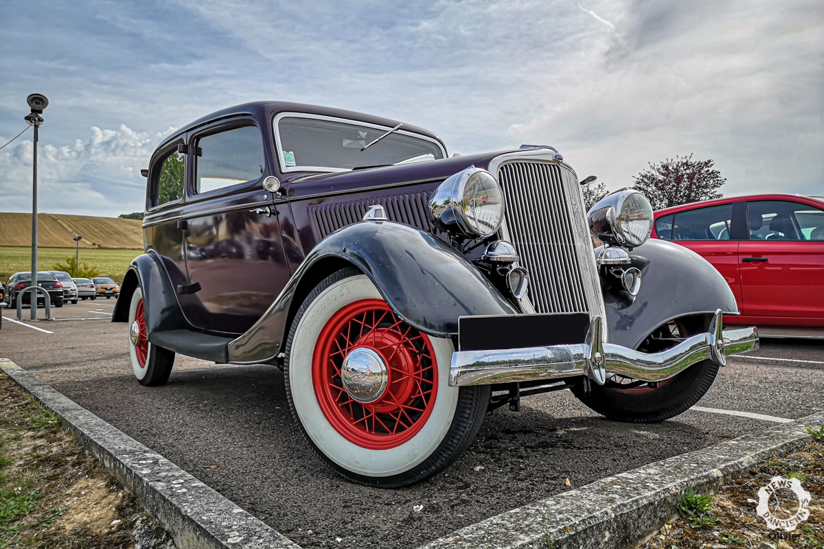 Une Ford V8 pour faire ses courses