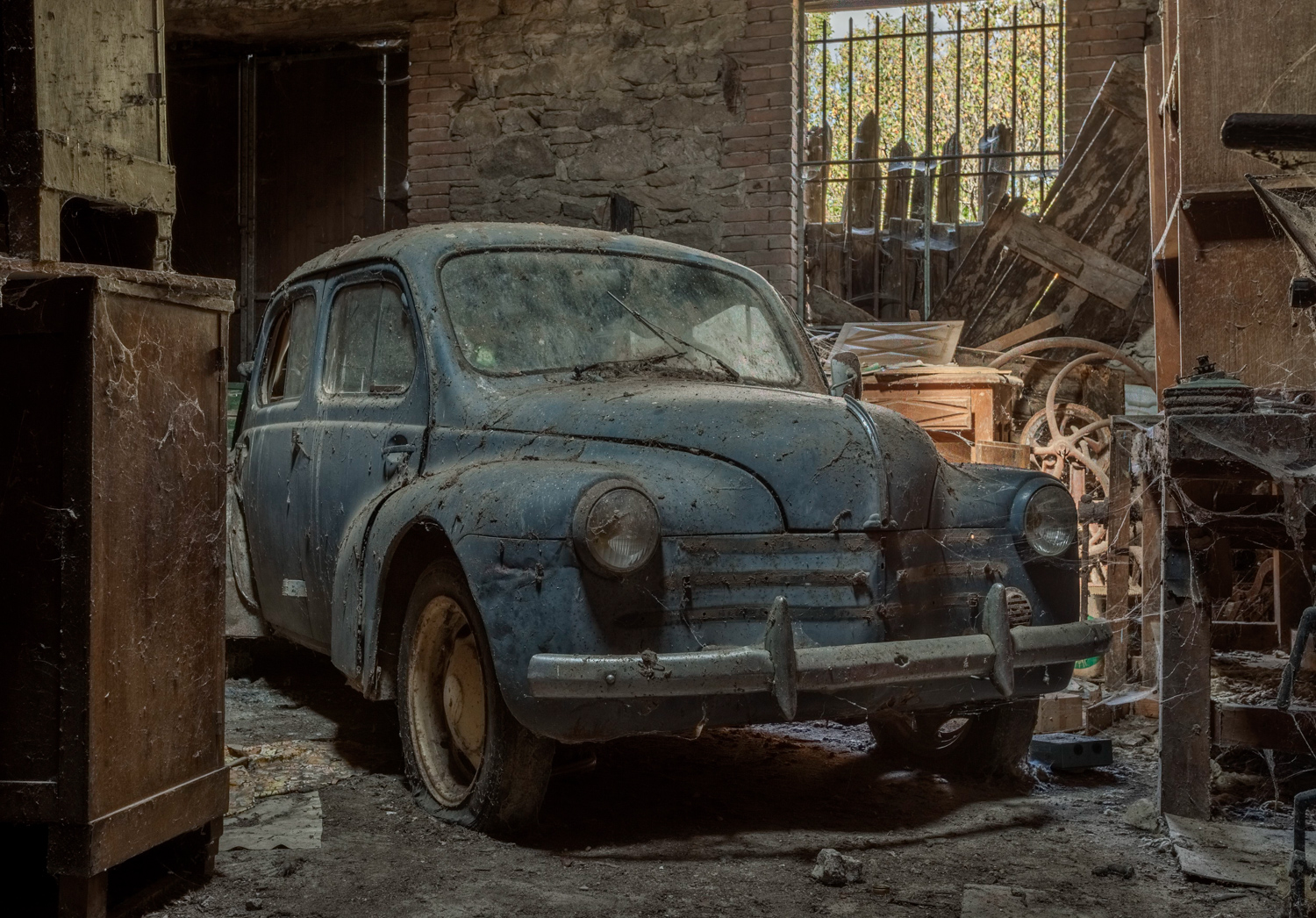 Nos Anciennes Abandonnées : les chevaux à l&rsquo;écurie