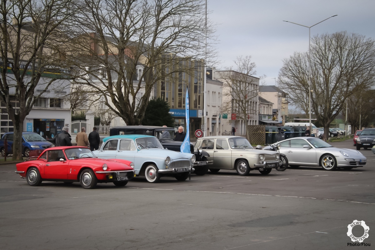 Peu d&rsquo;autos mais des raretés au Rassemblement Mensuel de Thouars