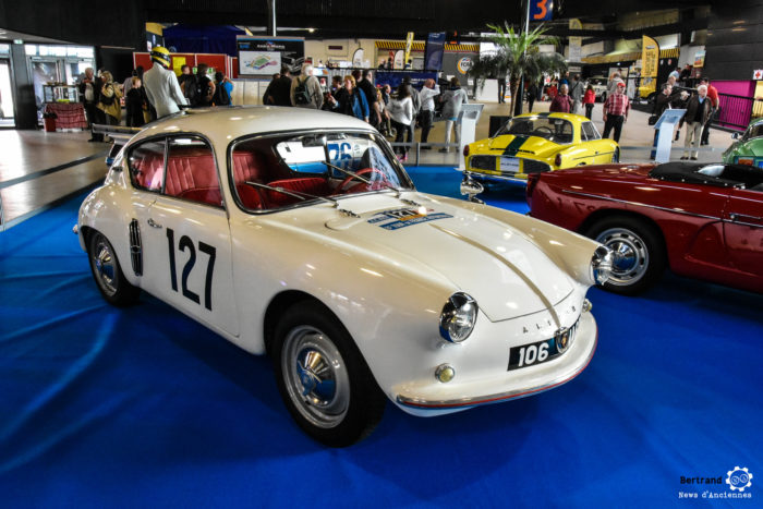 Alpine A106 Coach