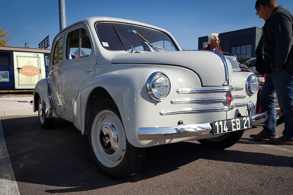 Les Voitures Anciennes de nos Lecteurs : la 4cv de Guillaume