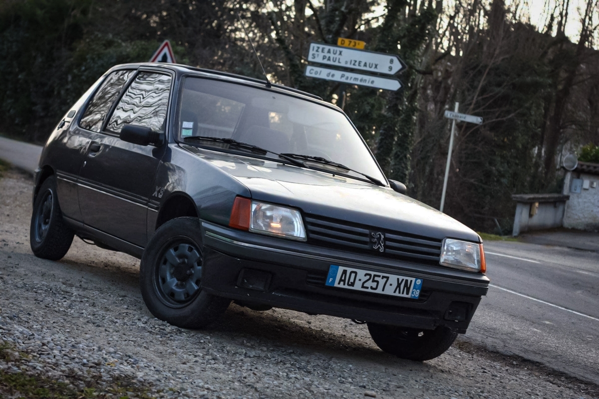 Les autos de nos Lecteurs : la 205 XS de Tanguy