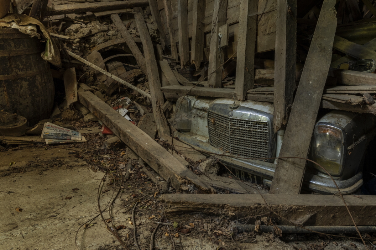Nos Anciennes Abandonnées : une Mercedes pas près de sortir