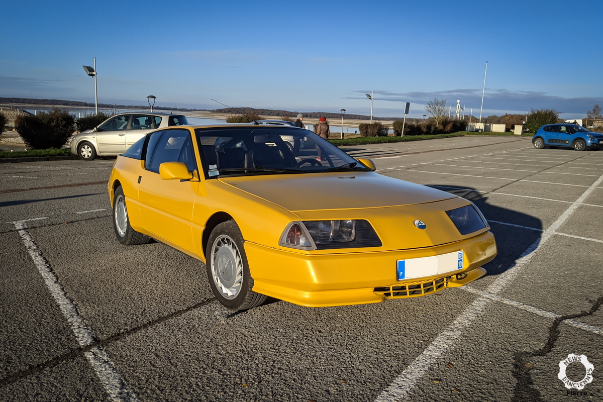Une magnifique Alpine GTA au hasard d&rsquo;une balade