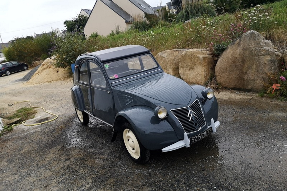 Les Voitures Anciennes de nos lecteurs, la 2CV AZL de Thierry