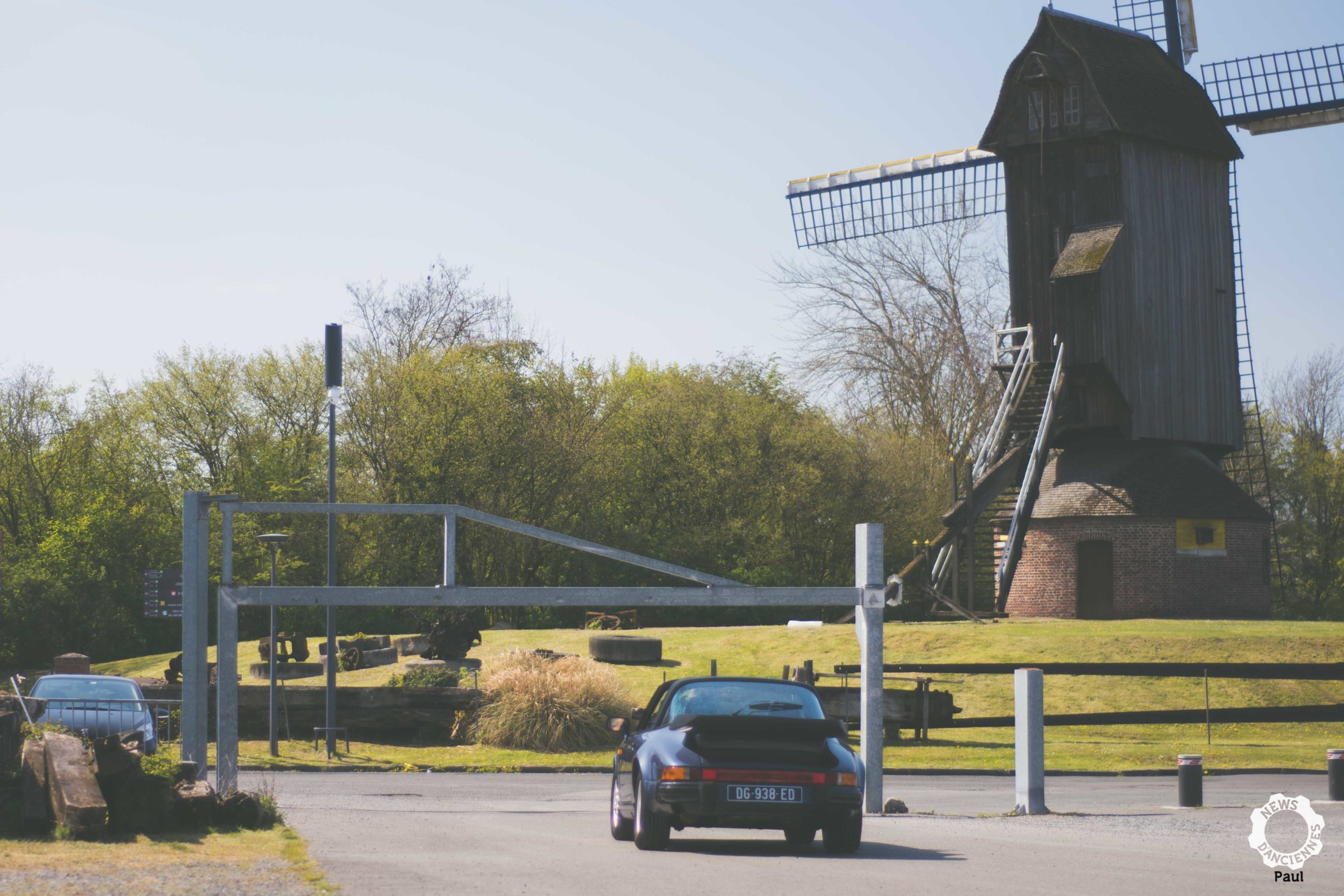 Rassemblement des Moulins, des anciennes discrètes et quelques youngtimers