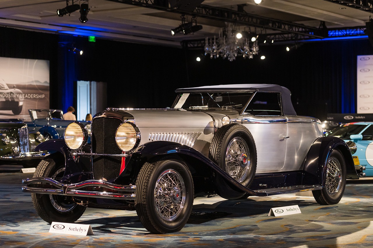 RM Sotheby&rsquo;s cartonne à Amelia Island
